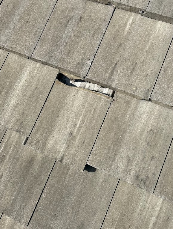 signs of a leaking roof in Sarasota